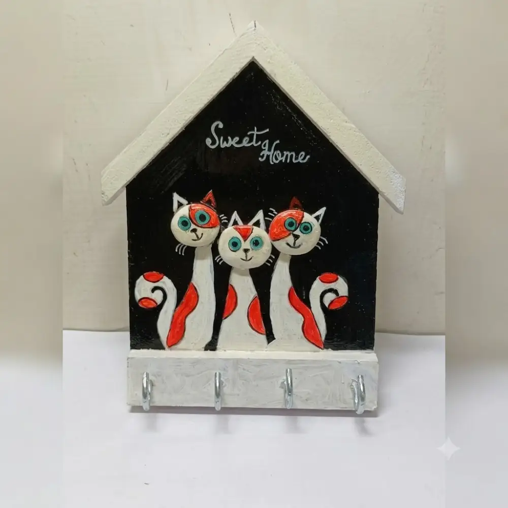Home Made Hub Handmade Family of Cats Wooden Key Holder